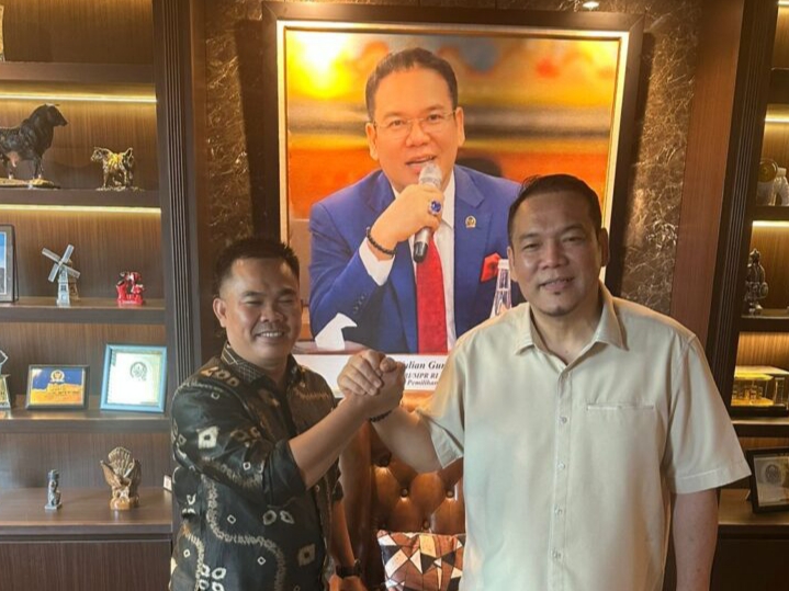Sambangi Komisi XII DPR RI, Minta Legalisasi Penyulingan Minyak Tradisional Masyarakat